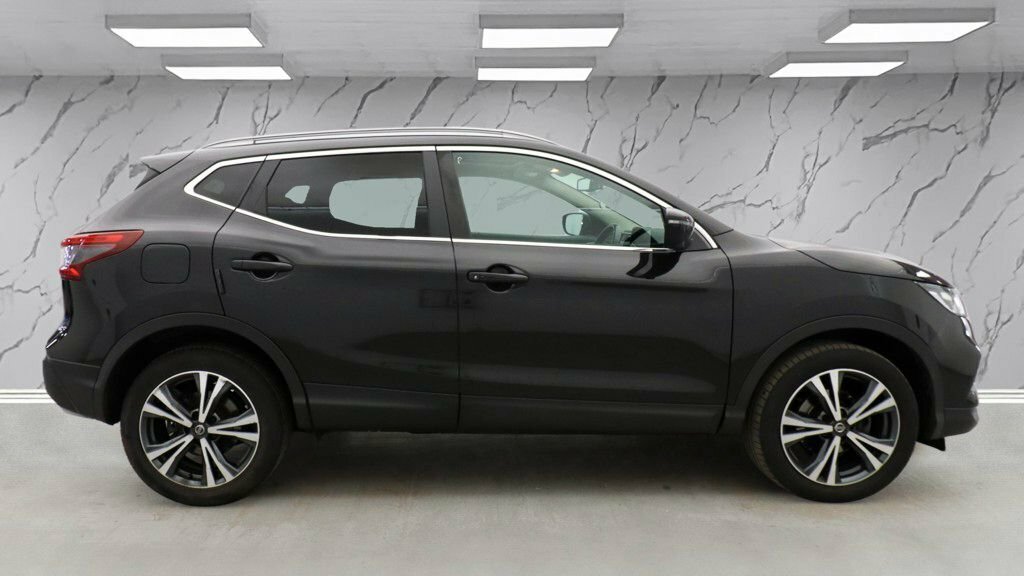 Nissan Qashqai 1.2L N-connecta MK68KUO Black #5
