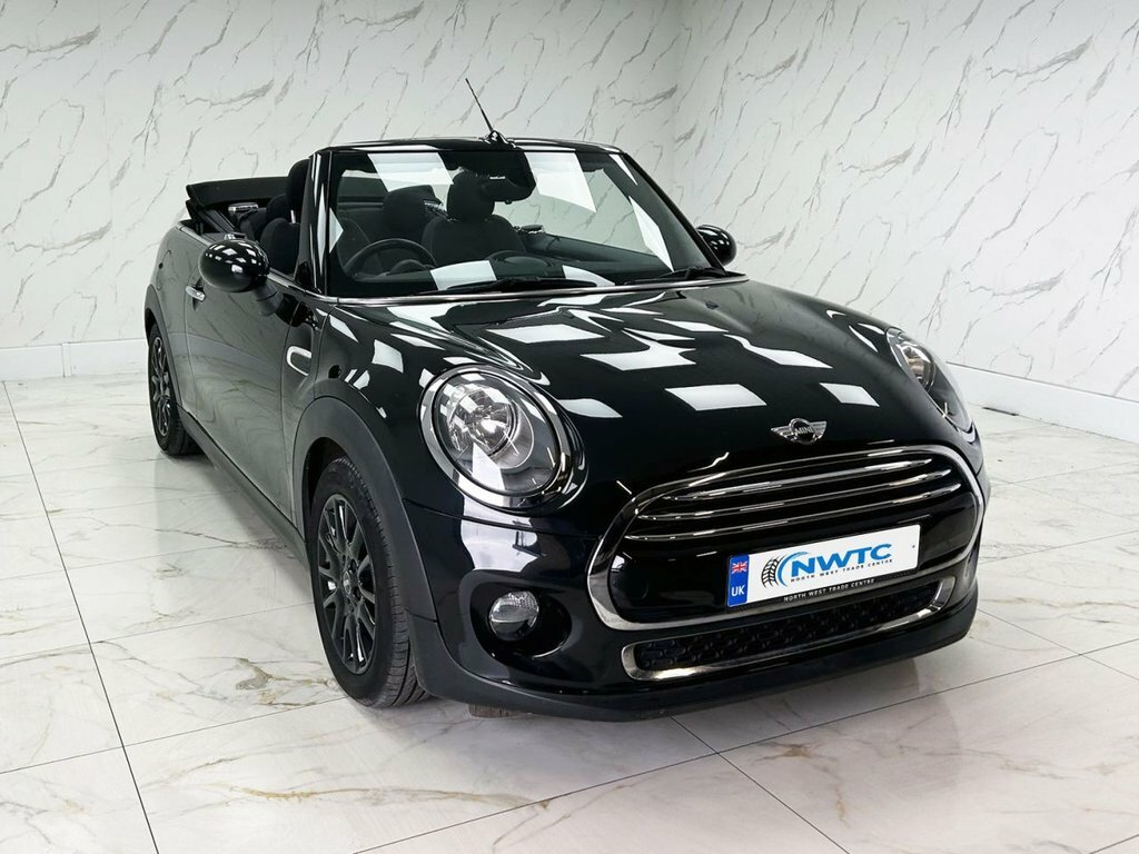 Mini Convertible 1.5L Cooper Black #2
