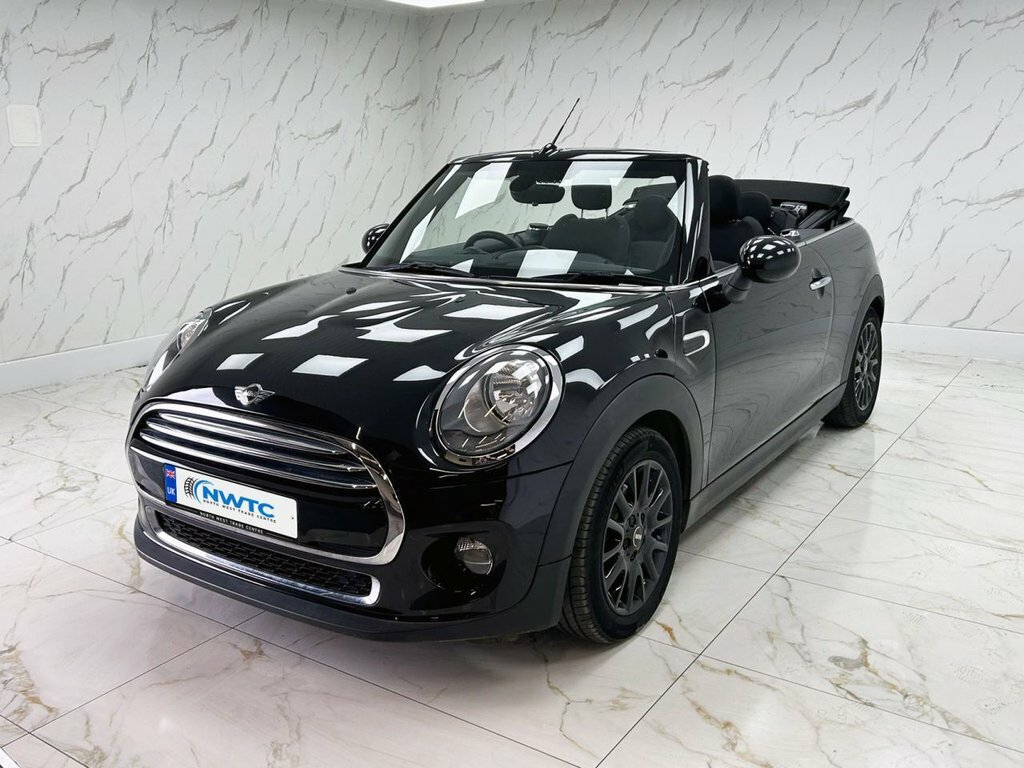 Mini Convertible 1.5L Cooper Black #4