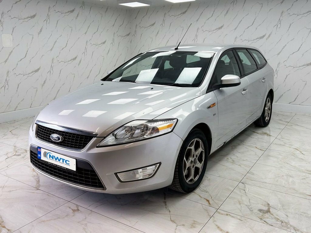 Ford Mondeo 2L Zetec Silver #4