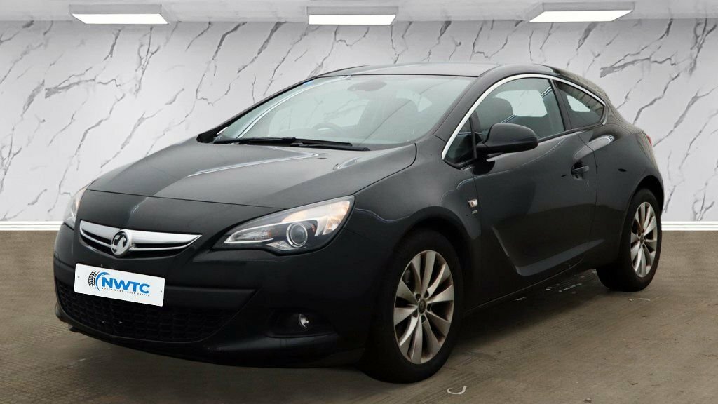 Vauxhall Astra GTC 2L Sri Black #2