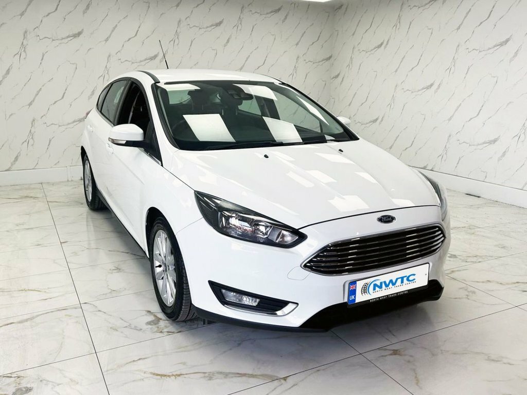 Ford Focus 1L Titanium BL65NZX White #2