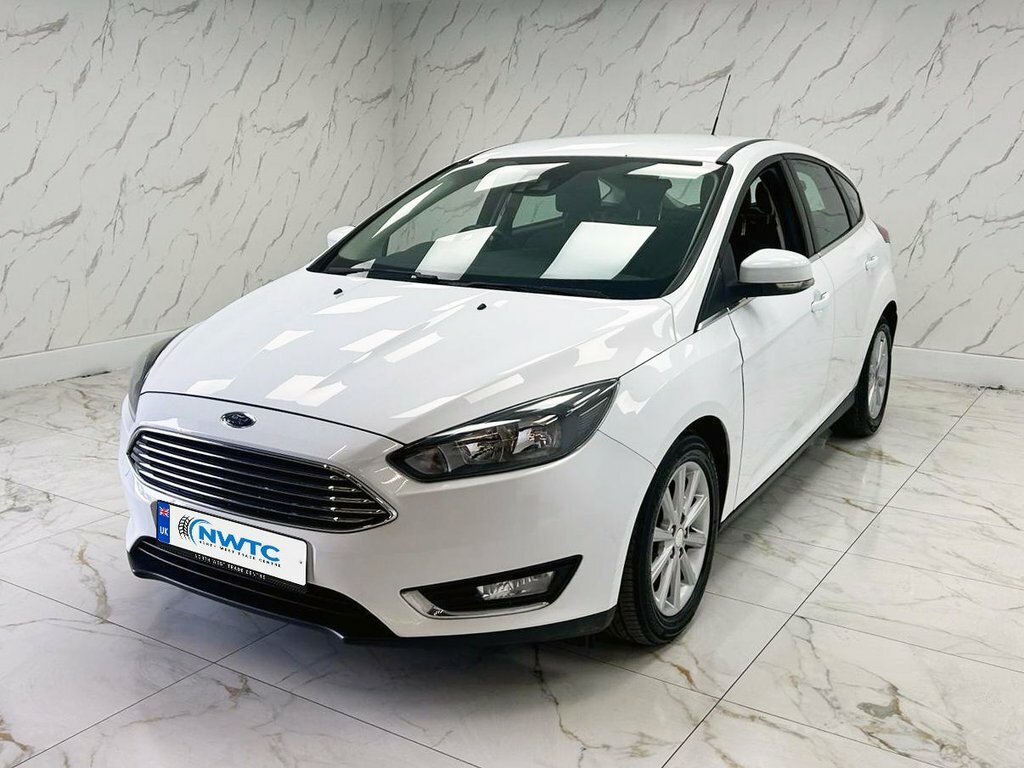 Ford Focus 1L Titanium BL65NZX White #4