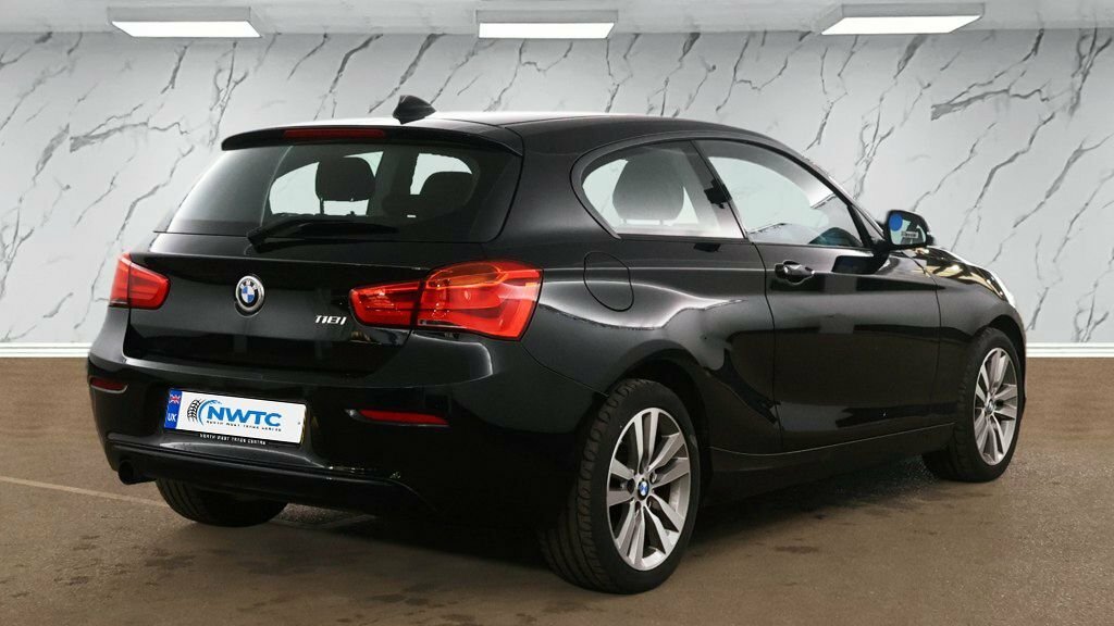 BMW 1 Series 1.5L Sport LA17REU Black #4