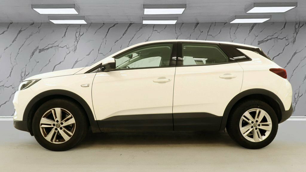 Vauxhall Grandland X 1.2L Se YE68KBV White #6