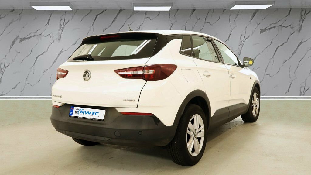 Vauxhall Grandland X 1.2L Se YE68KBV White #4