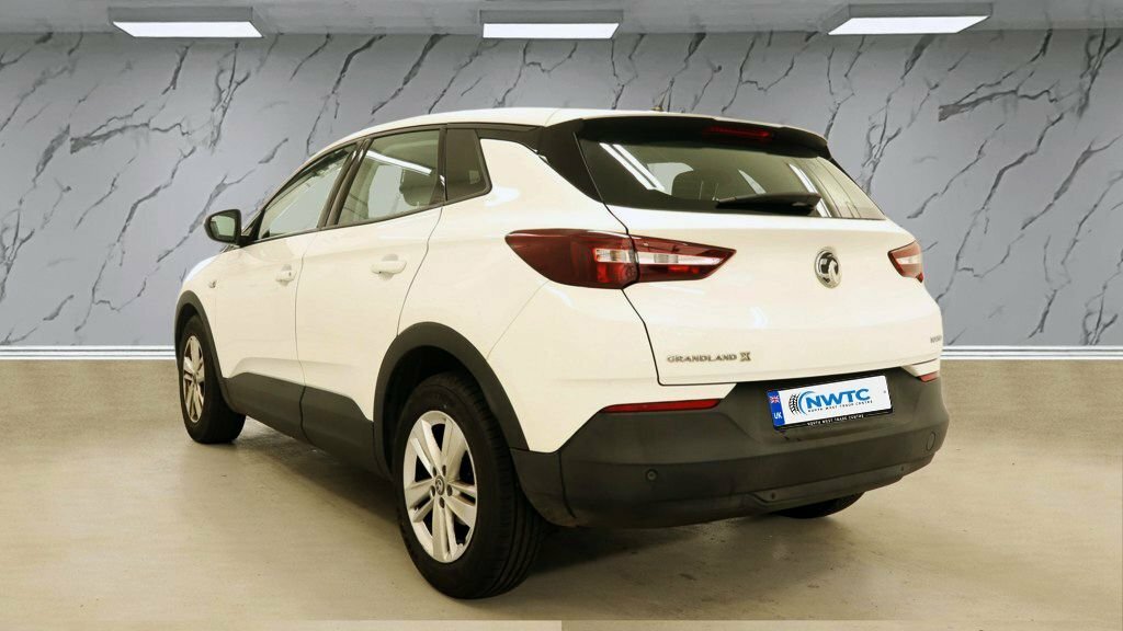 Vauxhall Grandland X 1.2L Se YE68KBV White #3