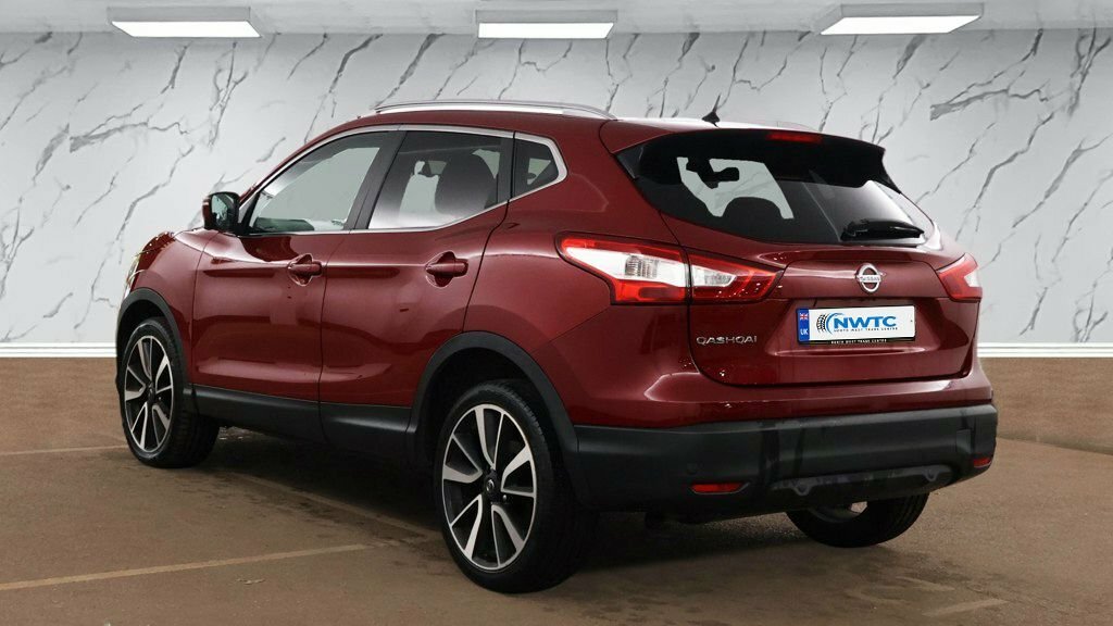 Nissan Qashqai 1.2L Tekna PE15VCA Red #3