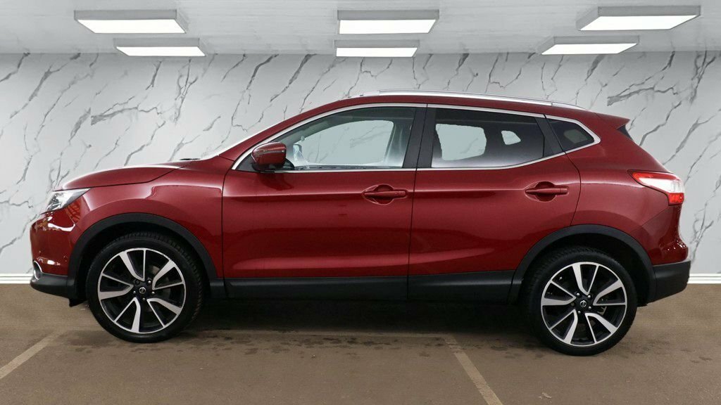 Nissan Qashqai 1.2L Tekna PE15VCA Red #6