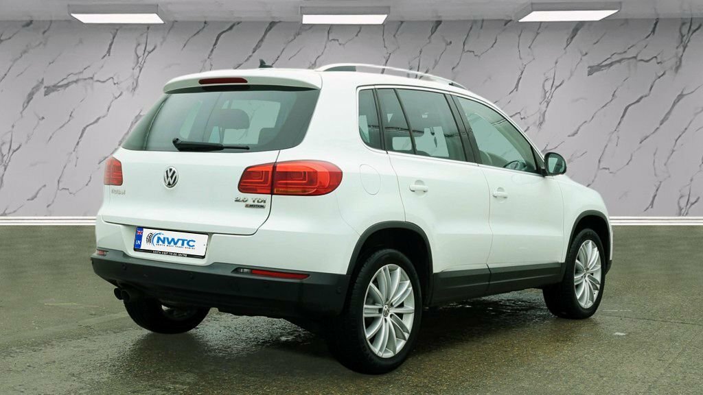 Volkswagen Tiguan 2L Match Edition WG65WZN White #4