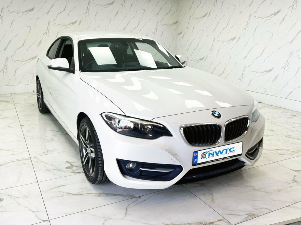 BMW 2 Series Gran Coupe 2L Sport White #2