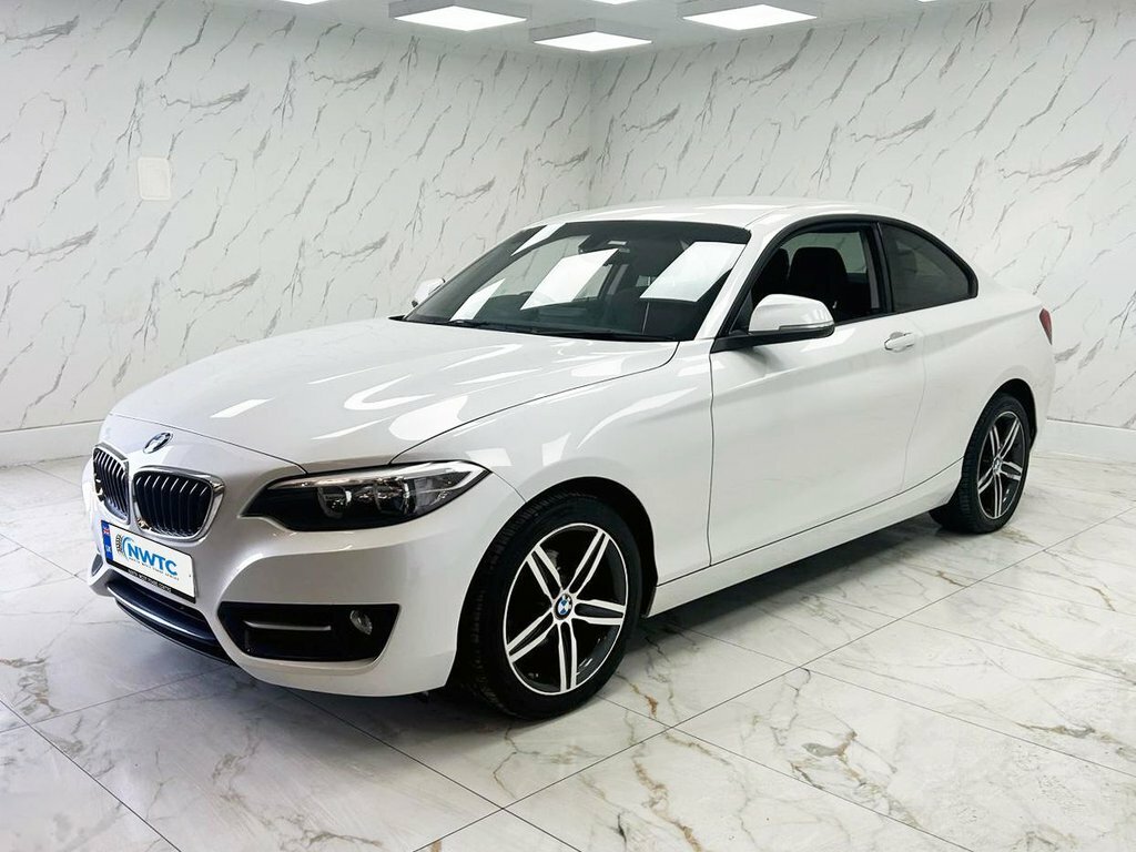 BMW 2 Series Gran Coupe 2L Sport White #5