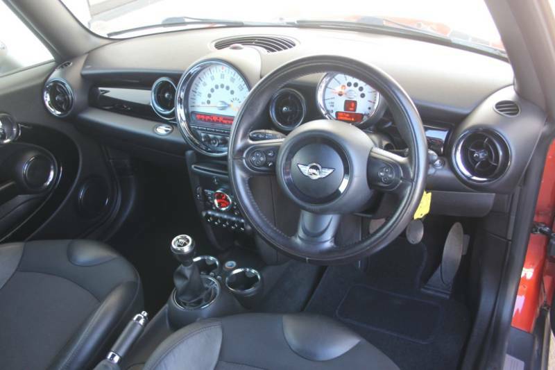 Mini Hatch 1.6 Cooper - 2012 12 GY12FLK Orange #2