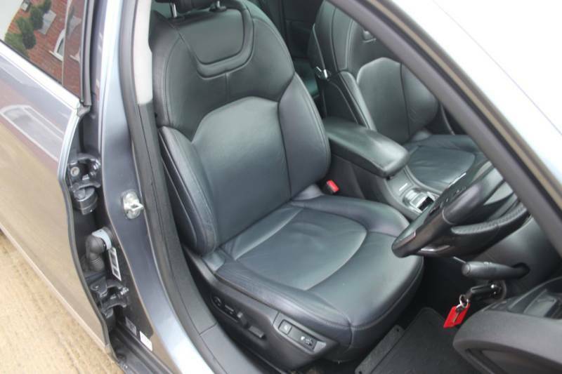 Citroen C5 2.0I Exclusive Red #9