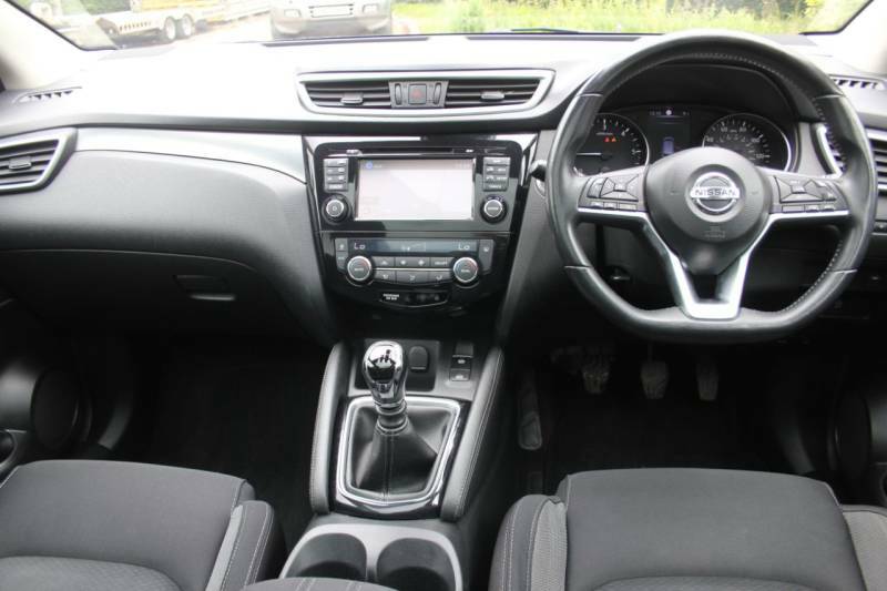 Nissan Qashqai 1.5 Dci N-connecta - 2018 18 DS18NFT Silver #2
