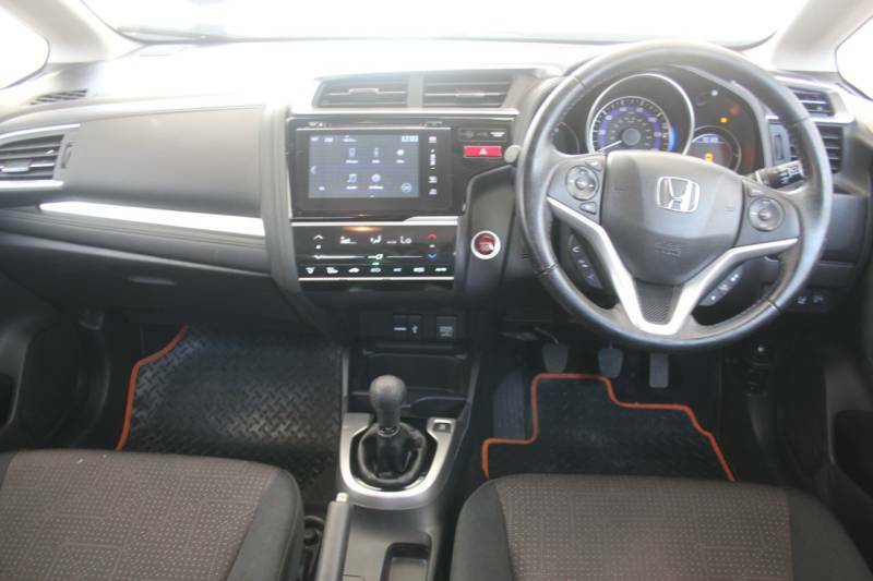 Honda Jazz 1.3 Ex - 2016 16 PE16RFF Orange #3