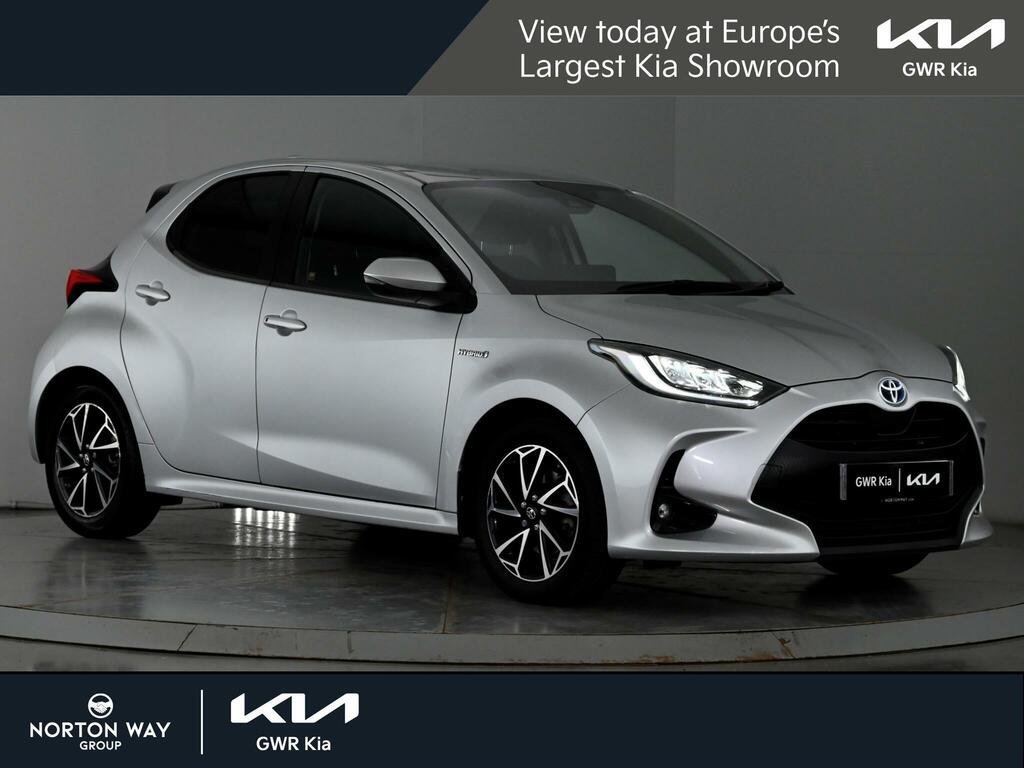 Toyota Yaris 1.5 Vvt-h Design E-cvt Euro 6 Ss Silver
