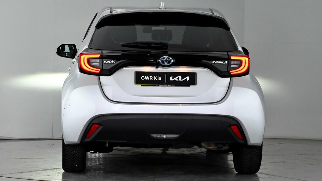 Toyota Yaris 1.5 Vvt-h Design E-cvt Euro 6 Ss MM21XYE Silver #5