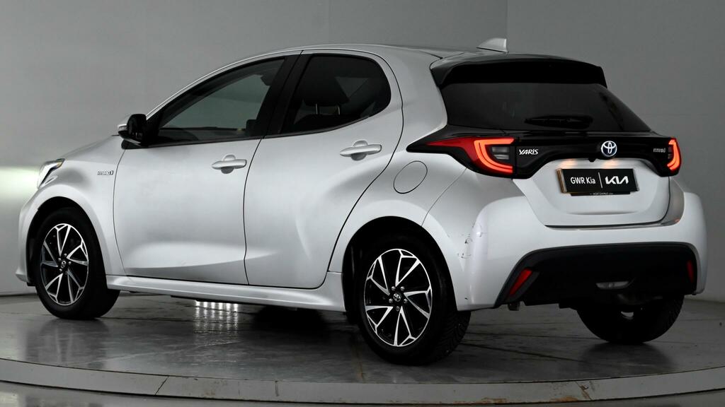 Toyota Yaris 1.5 Vvt-h Design E-cvt Euro 6 Ss MM21XYE Silver #4