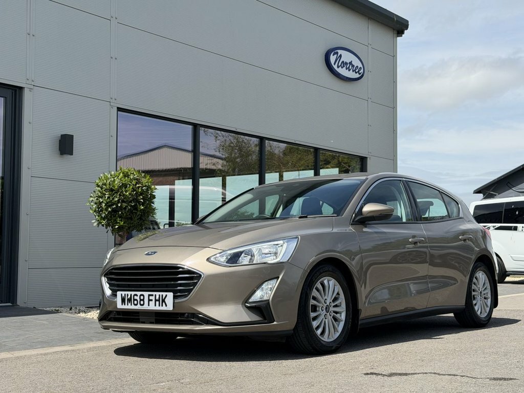 Ford Focus 1L Titanium Silver