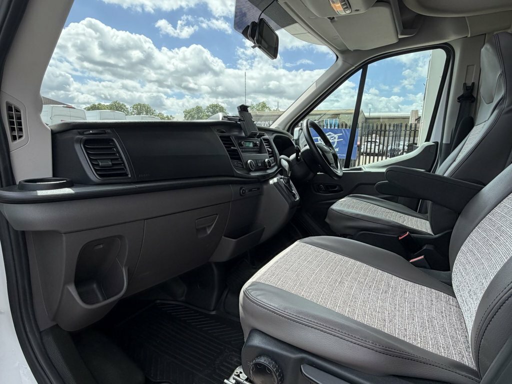 Ford Transit Custom Estate H2MYT White #6