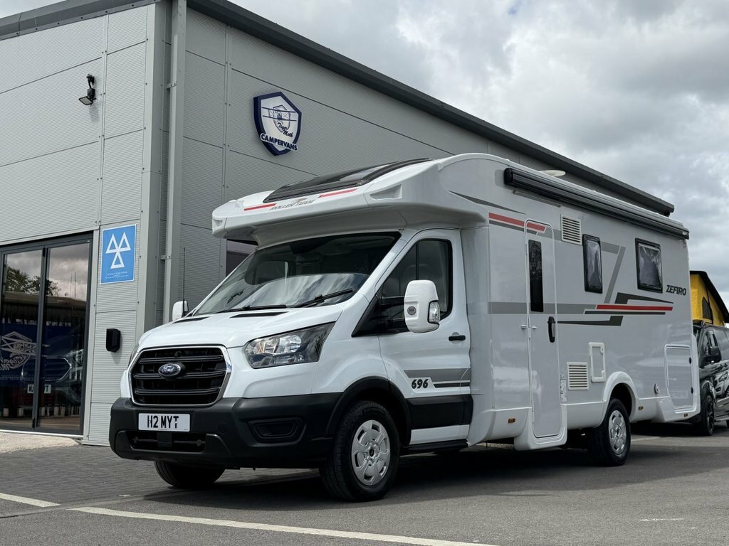Ford Transit Custom Estate White