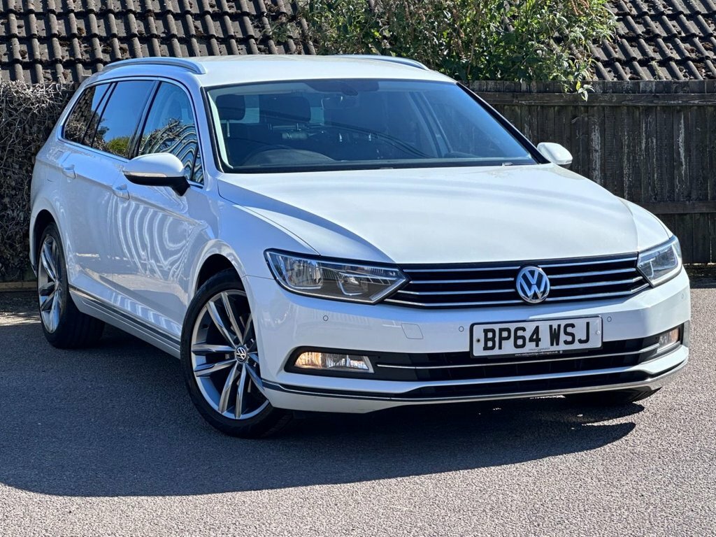 Volkswagen Passat 2L Gt White