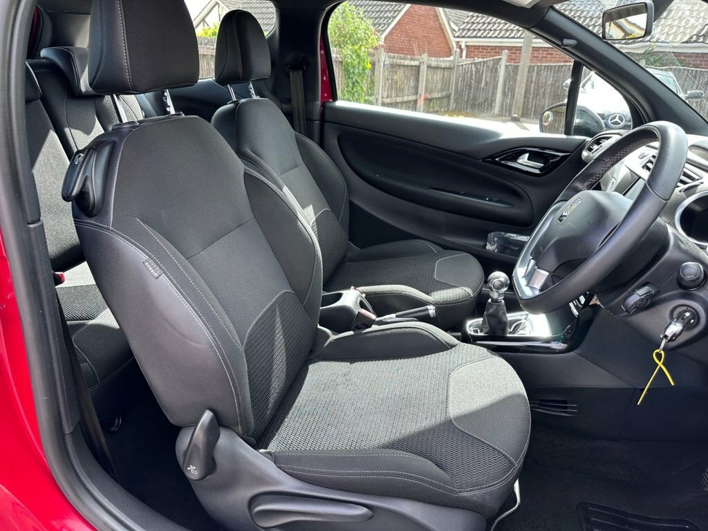 DS DS 3 1.6L Chic MT66UVS Red #3