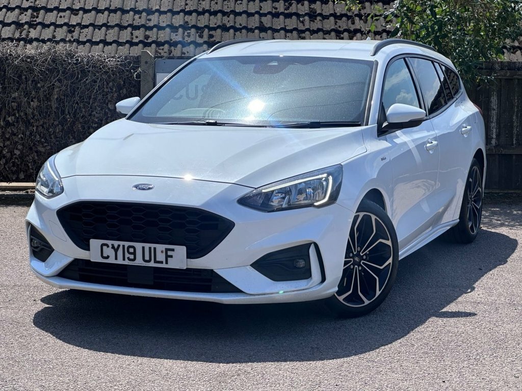 Ford Focus 1.5L St-line X CY19ULF White #2