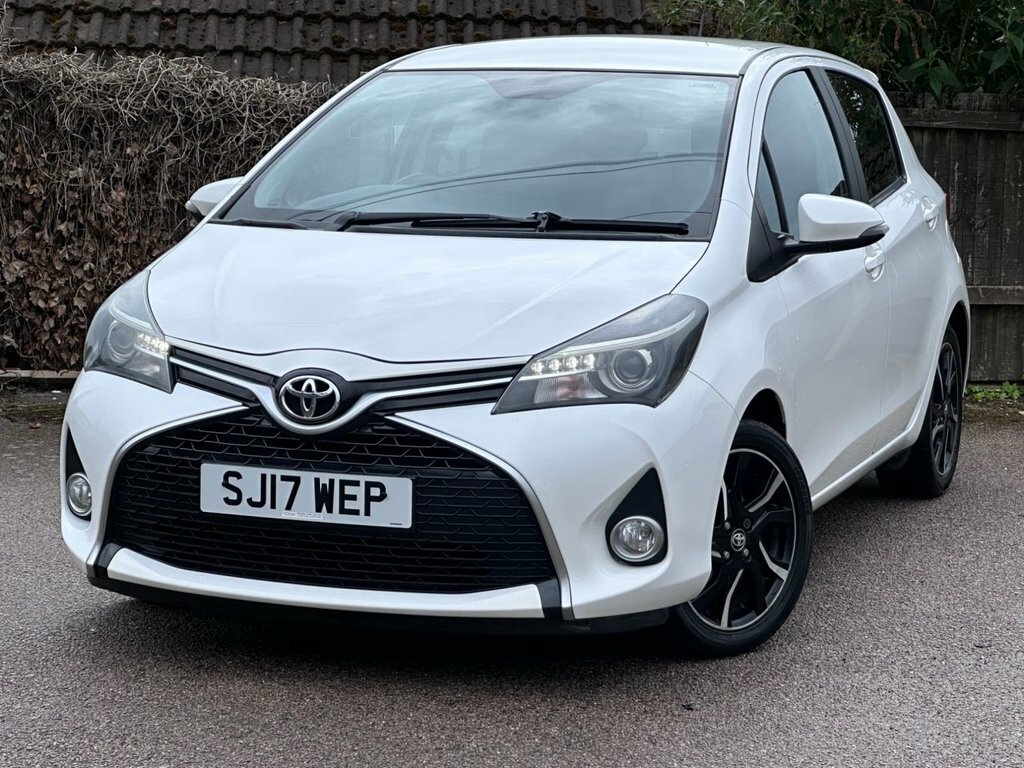 Toyota Yaris 1.3L Design SJ17WEP White #2