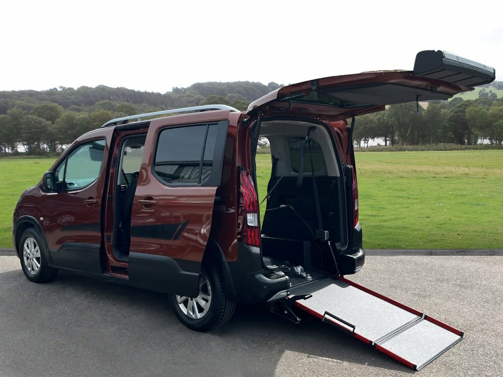 Peugeot Rifter 1.5L Allure SF69HGD Brown #3