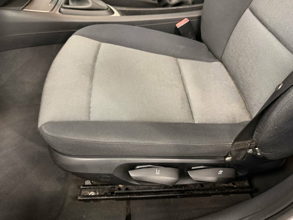 BMW 1 Series Se Auto Blue #25