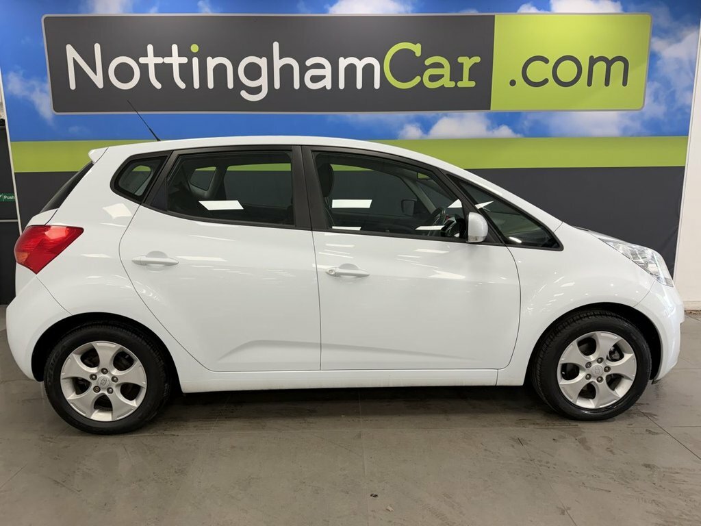 Kia Venga 1.6L 2 White #4