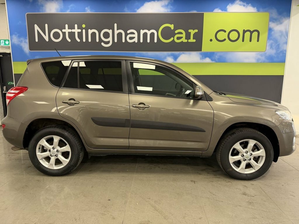 Toyota Rav 4 2L Xt-r Beige #3