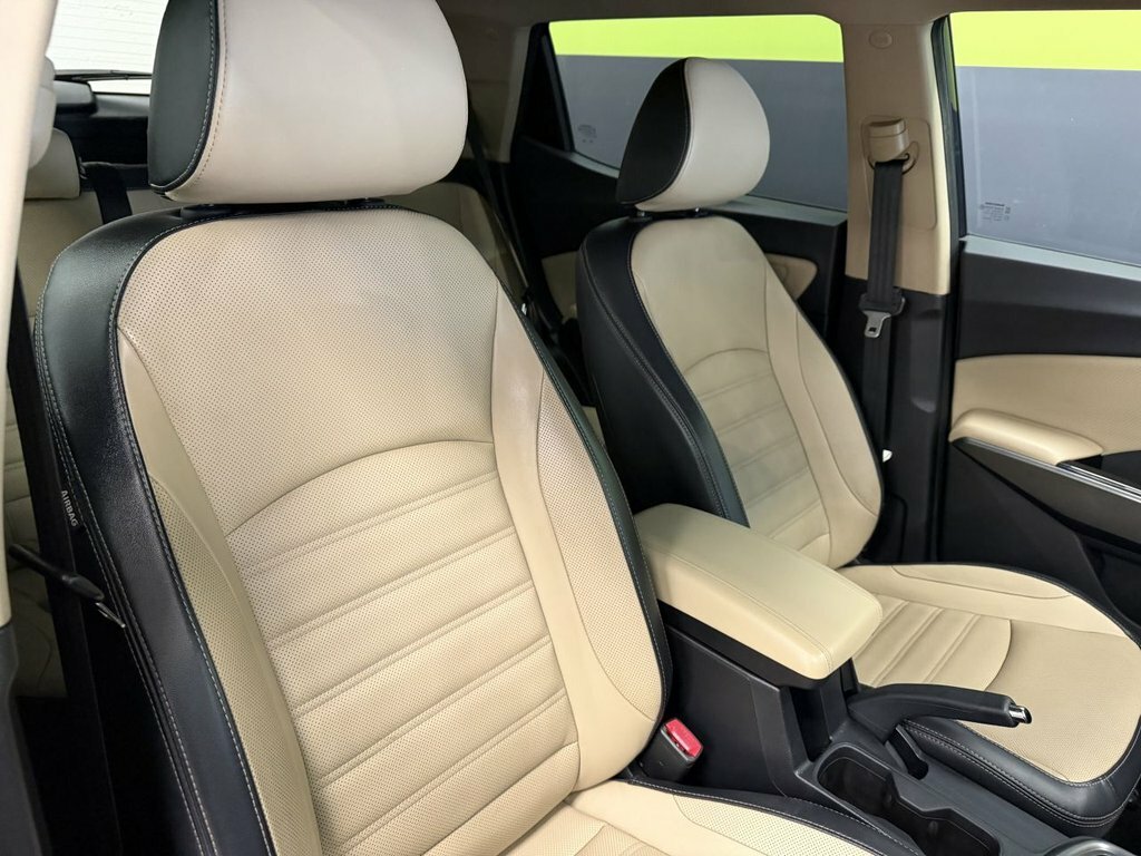 SsangYong Tivoli XLV Suv White #19