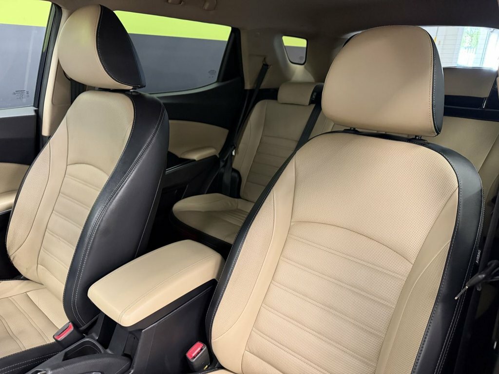 SsangYong Tivoli XLV Suv White #32