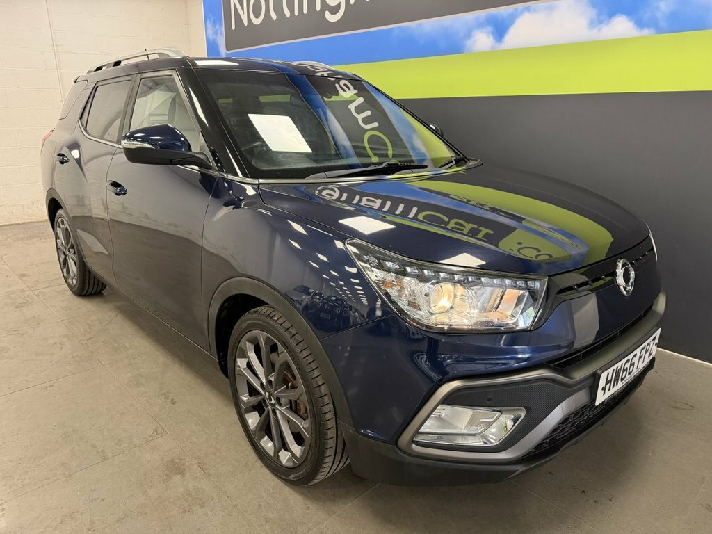 SsangYong Tivoli XLV Suv White #2