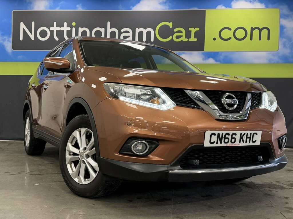 Nissan X-Trail 1.6L Acenta Orange