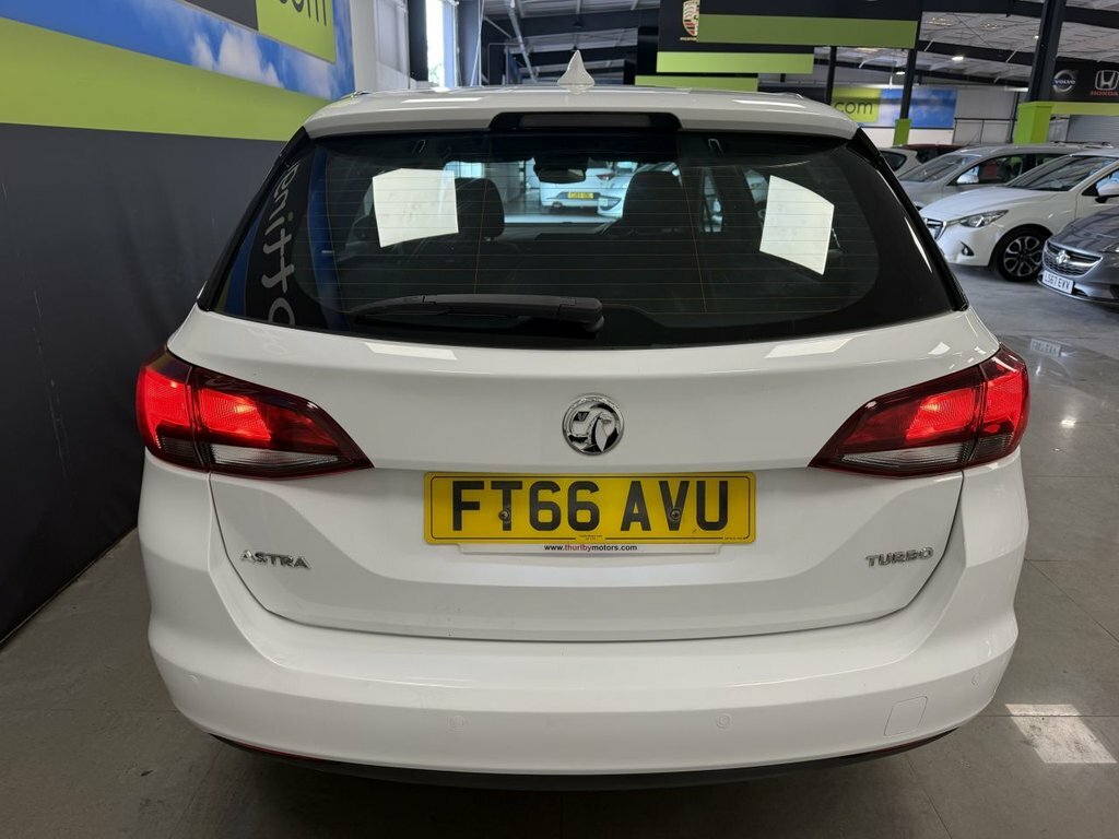 Vauxhall Astra 1.4L Sri Nav FT66AVU White #5