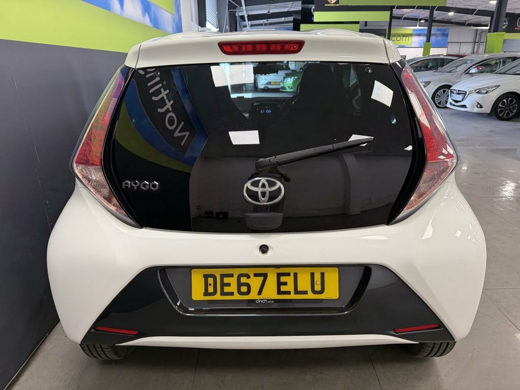 Toyota Aygo 1L X-style DE67ELU White #6