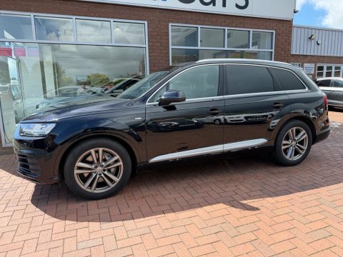 Audi Q7 3.0 Tdi V6 FT19RPZ Black #4