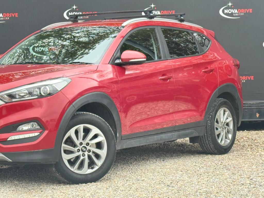 Hyundai Tucson 1.6 Gdi Blue Drive Se Nav Euro 6 Ss DK17VXR Red #4
