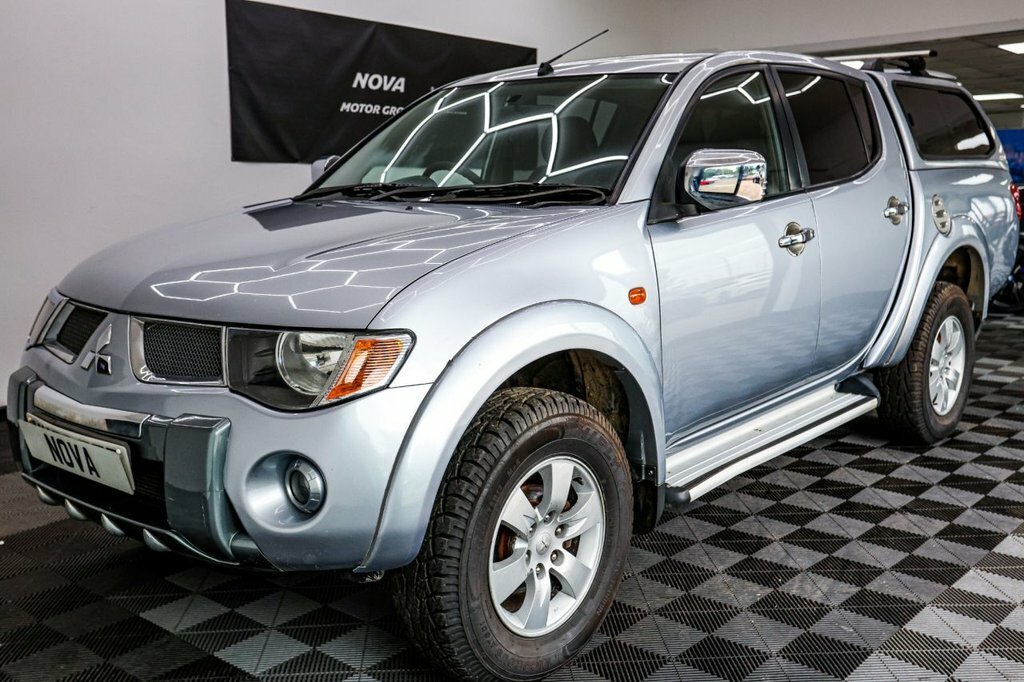 Mitsubishi L200 2.5L Raging Bull Silver #4