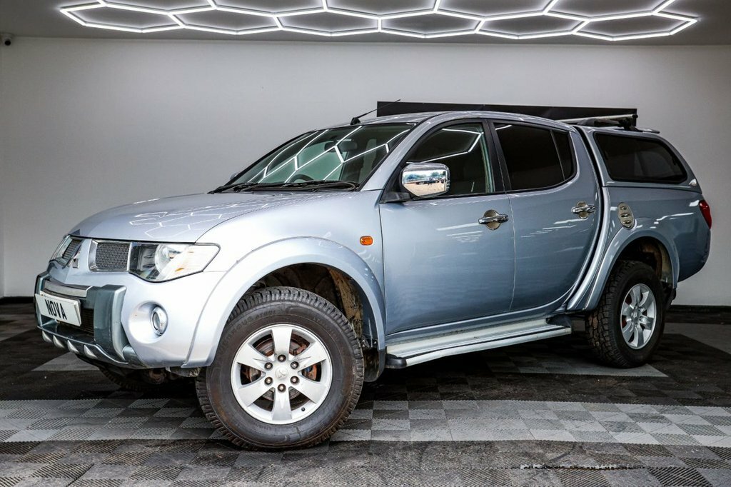 Mitsubishi L200 2.5L Raging Bull Silver #2