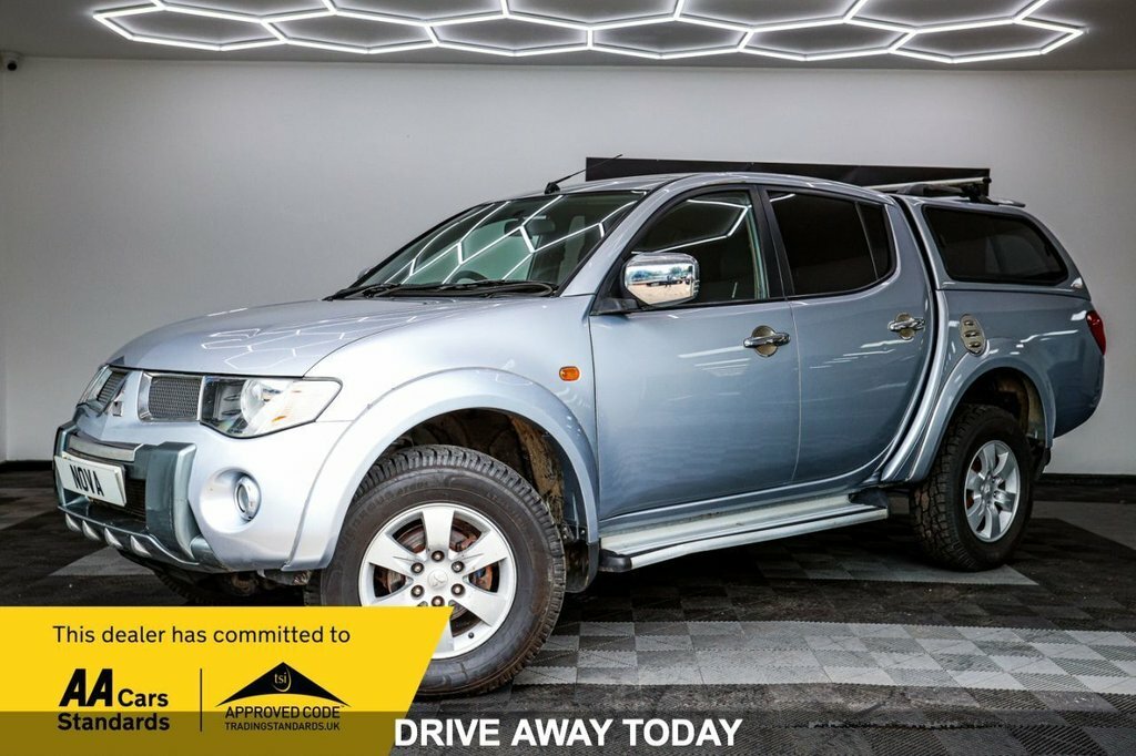 Mitsubishi L200 2.5L Raging Bull Silver