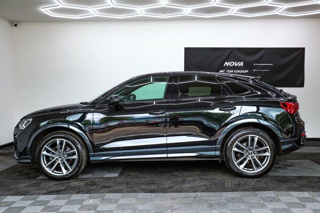 Audi Q3 1.5L Black Edition SE23VVY Black #6