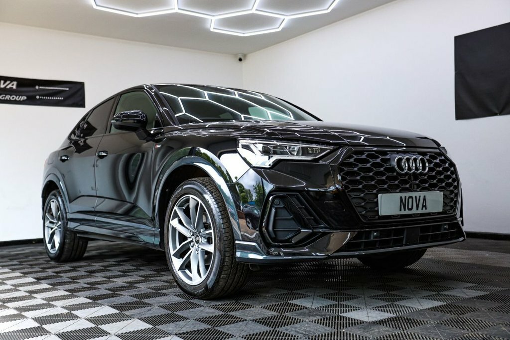 Audi Q3 1.5L Black Edition SE23VVY Black #3