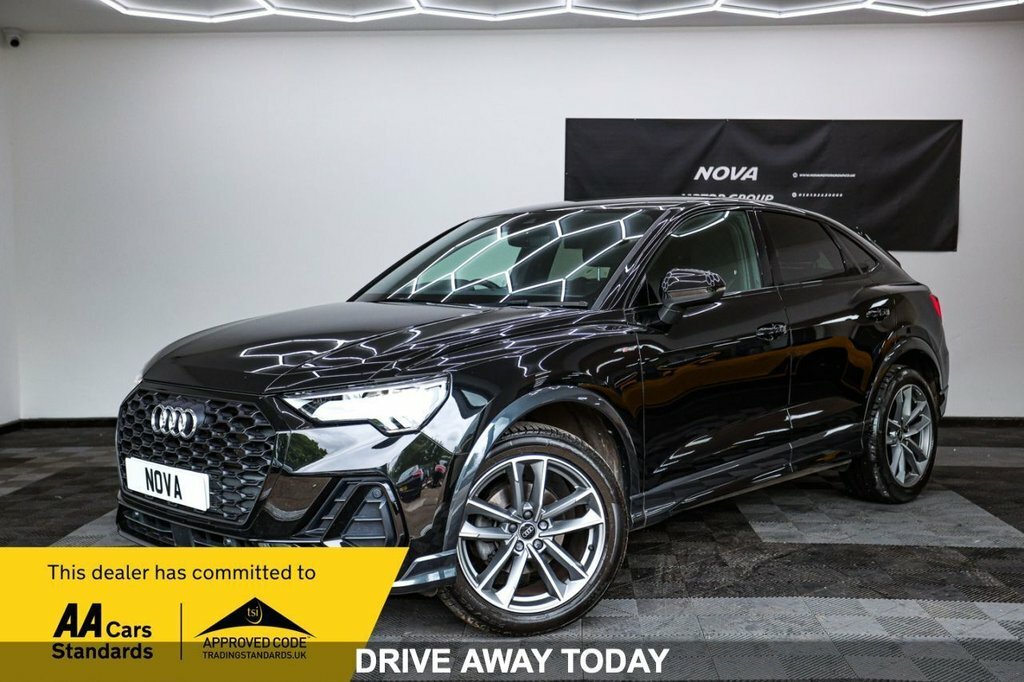 Audi Q3 1.5L Black Edition Black