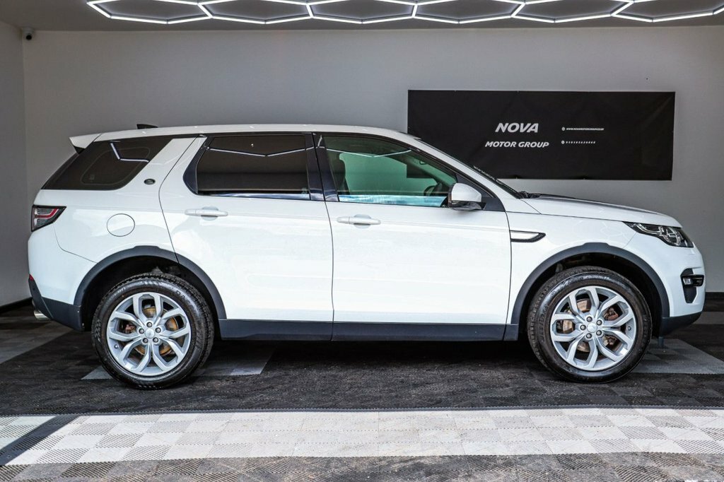 Land Rover Discovery Sport 2L Hse White #5