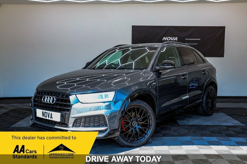Audi Q3 2L Black Edition Grey